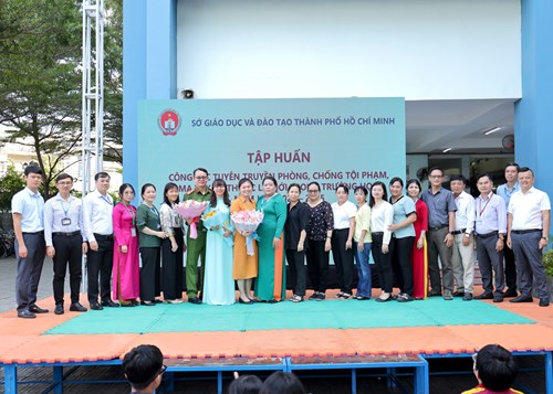 Tập huấn công tác tuyên truyền phòng, chống tội phạm, ma tuý và thuốc lá mới trong trường học